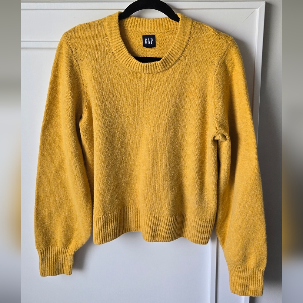 GAP Women's Mustard Yellow Crew Neck Sweater